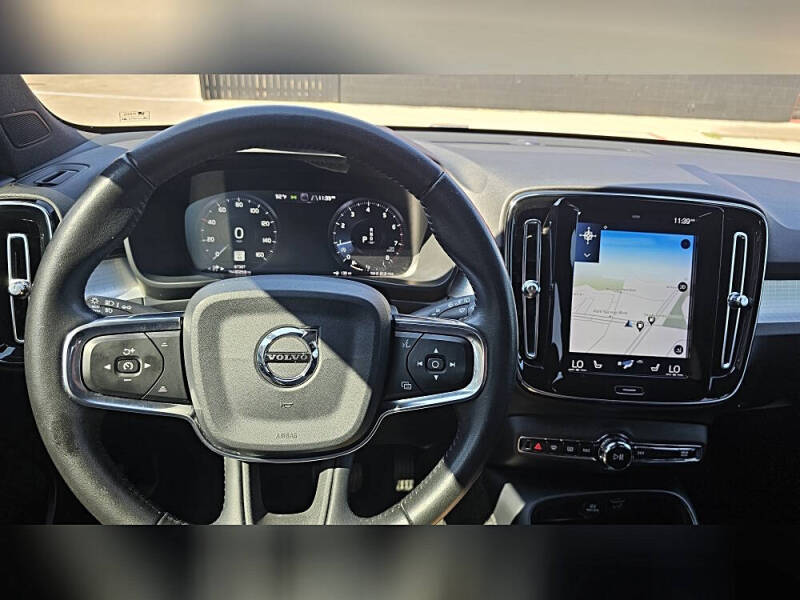 2019 Volvo XC40 T5 Momentum