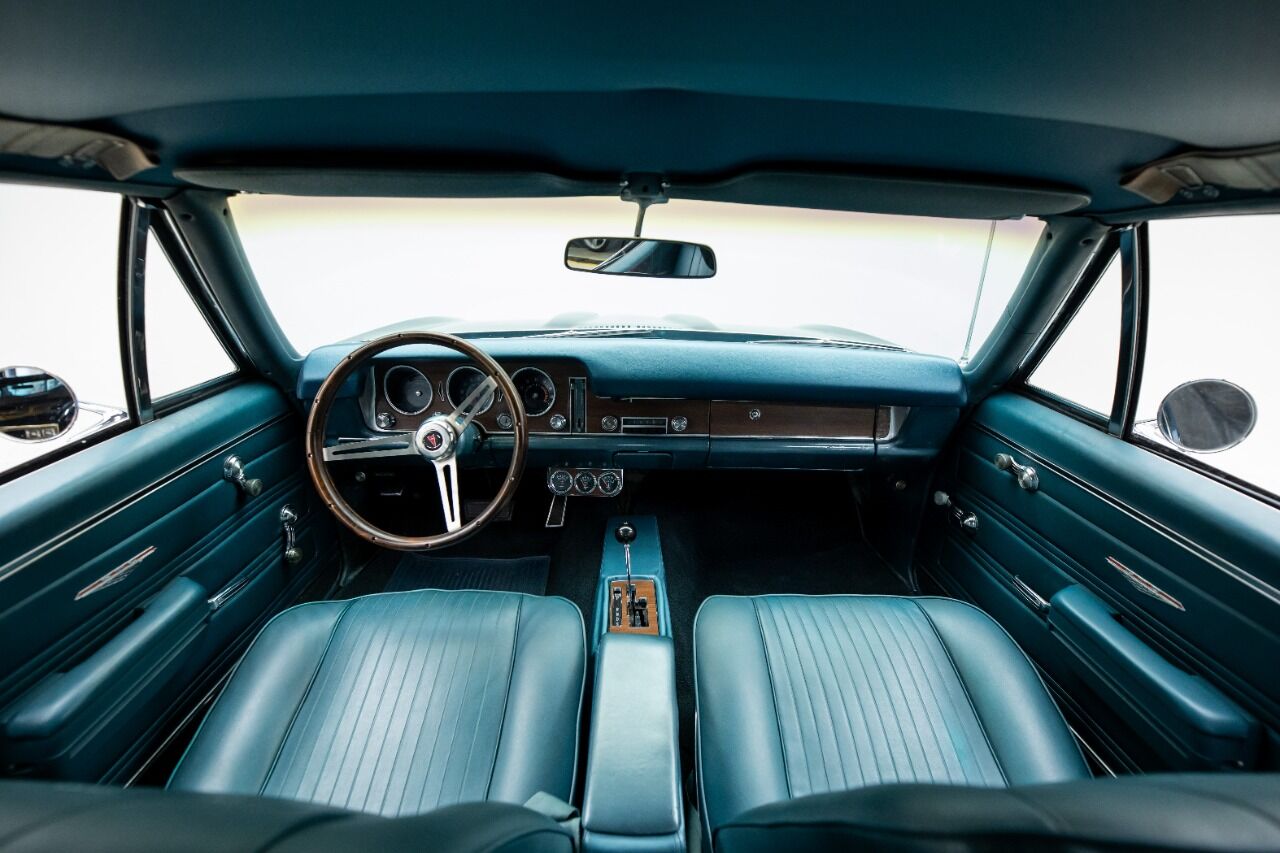 1968 Pontiac GTO 64
