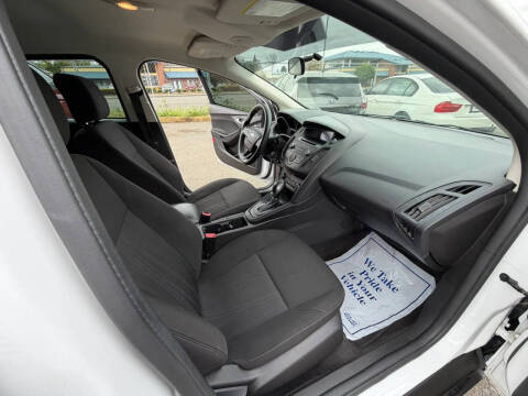 2017 Ford Focus SE