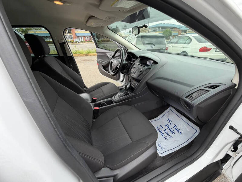 2017 Ford Focus SE