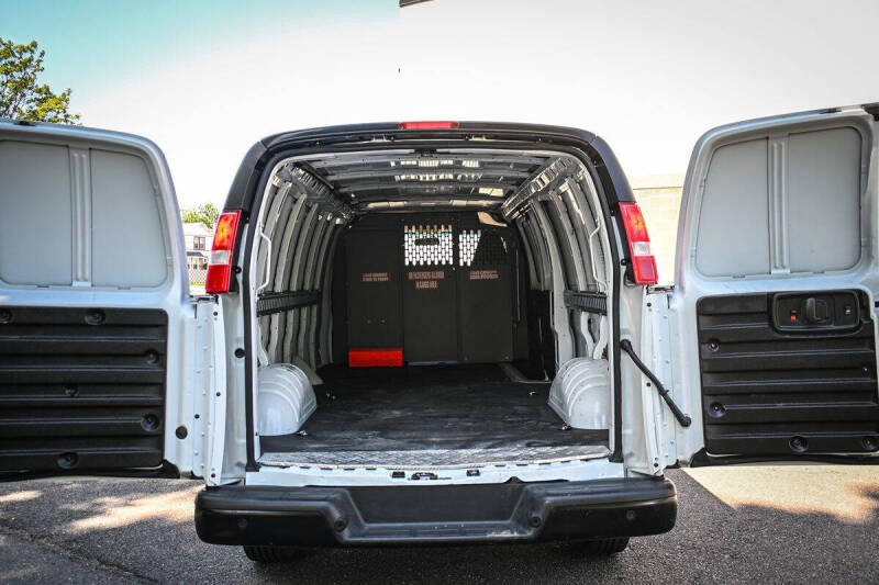 2024 Chevrolet Express 2500