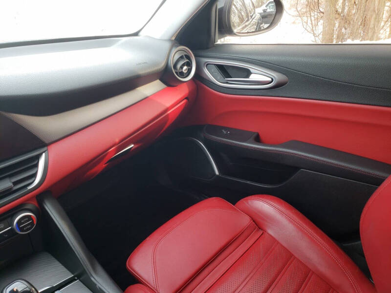 2017 Alfa Romeo Giulia Ti