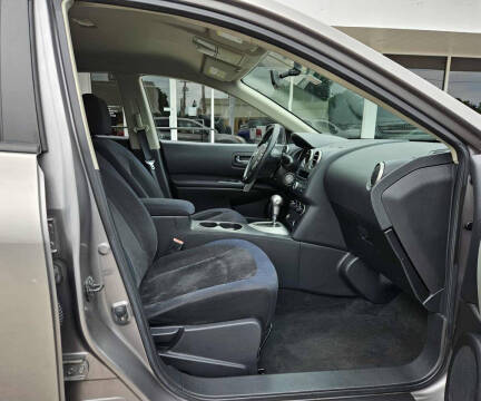 2010 Nissan Rogue S Krom