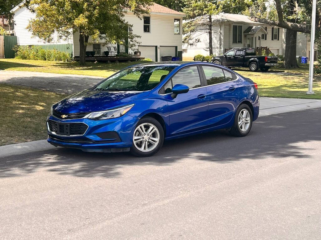 2018 Chevrolet Cruze for sale at Autolink in Kansas City, KS