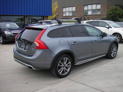 2018 Volvo V60 Cross Country T5 Premier