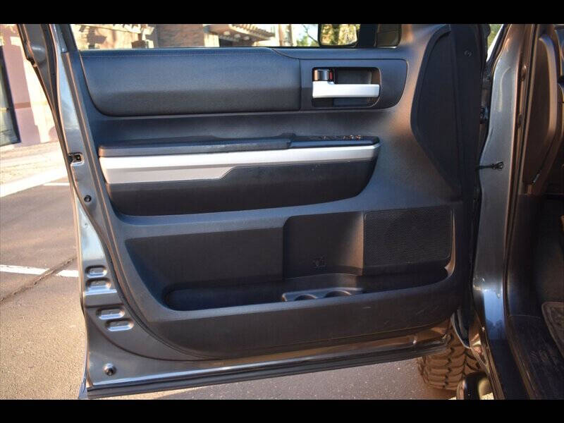 2016 Toyota Tundra SR5