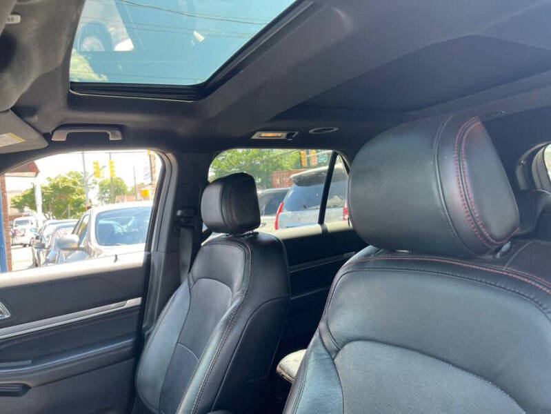 2017 Ford Explorer Sport