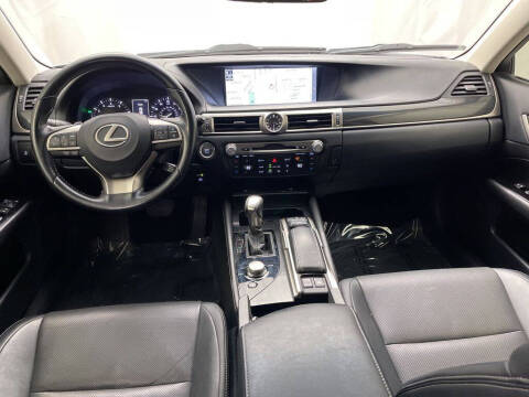 2016 Lexus GS 200t