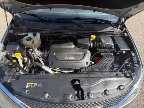 2017 Chrysler Pacifica Touring