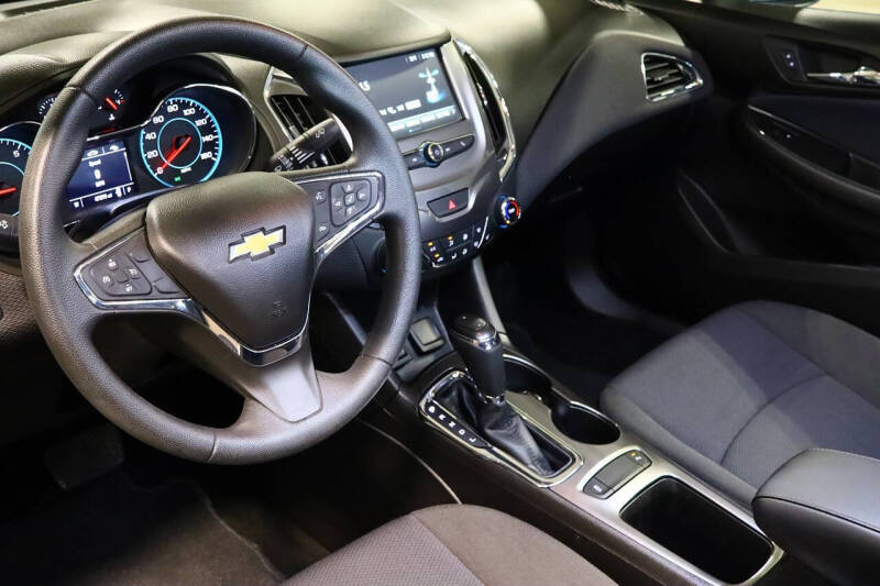 2017 Chevrolet Cruze LT Auto