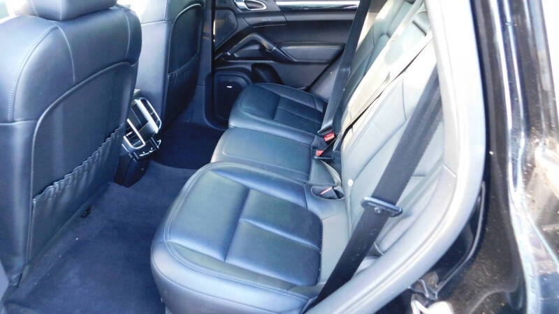 2014 Porsche Cayenne Platinum Diesel