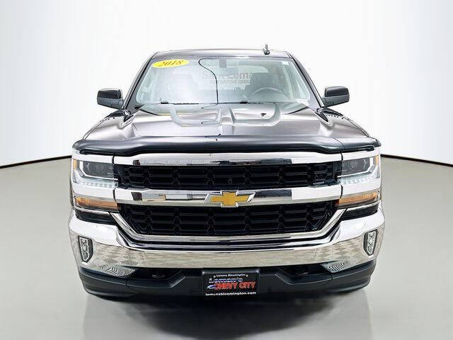 Used 2018 Chevrolet Silverado 1500 LT with VIN 3GCUKREC8JG151281 for sale in Bloomington, IL