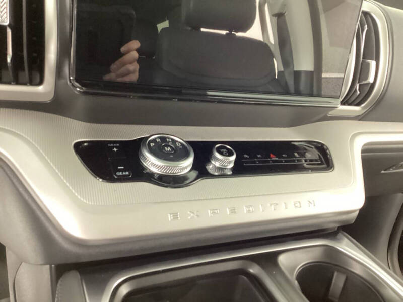 2026 Ford Expedition MAX Active