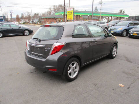 2012 Toyota Yaris 3-Door LE