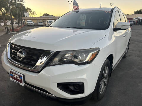 2017 Nissan Pathfinder S