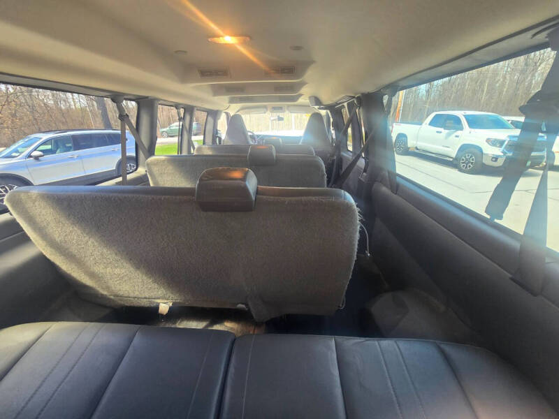 2017 GMC Savana LS 3500