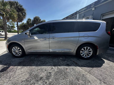 2019 Chrysler Pacifica Touring L