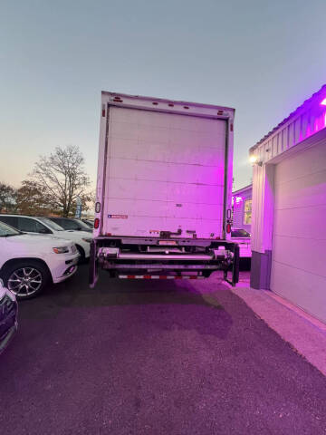 2014 Freightliner M2 106