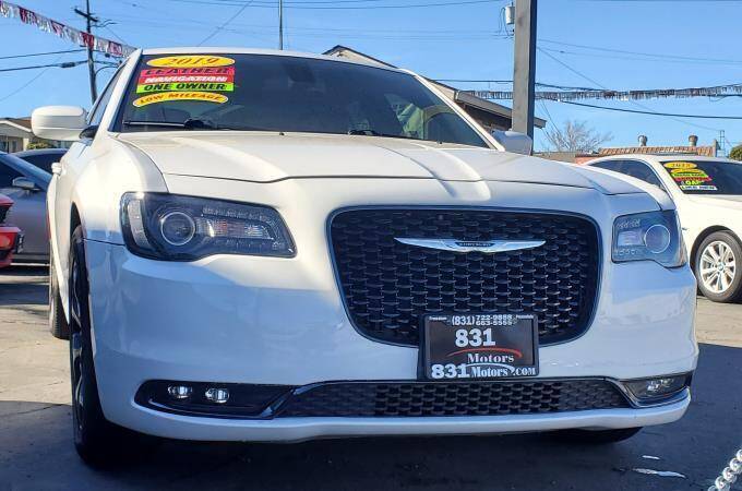 2019 Chrysler 300 for sale at 831 Motors in Freedom CA