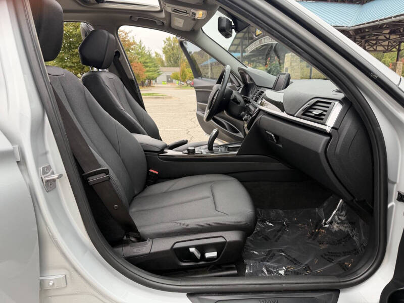 2018 BMW 3 Series 320i