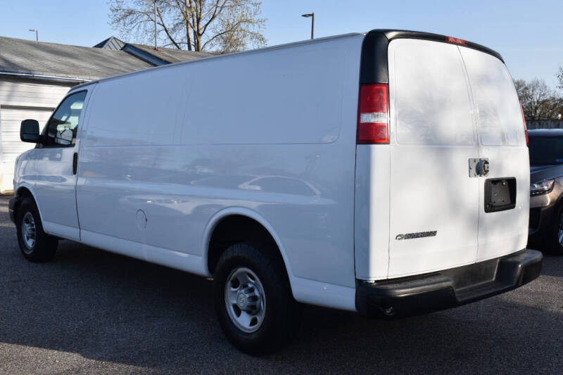 2018 Chevrolet Express 2500