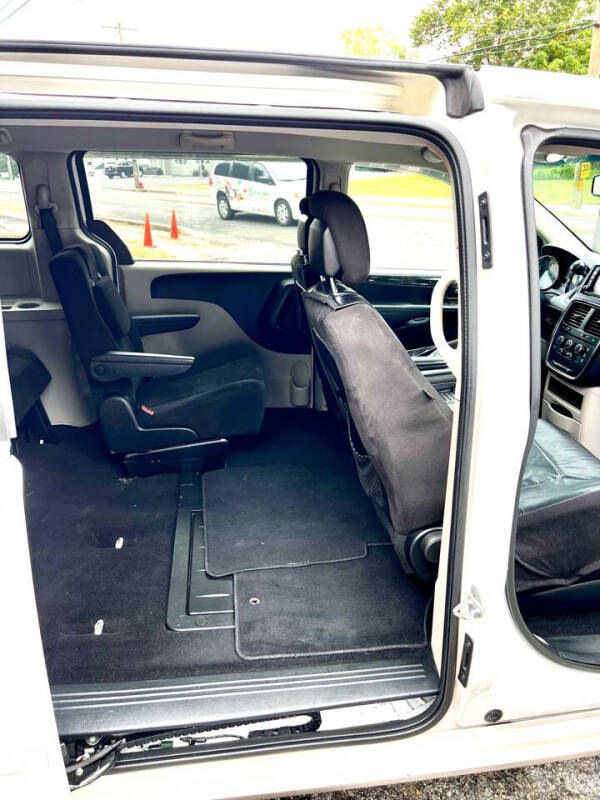 2012 Dodge Grand Caravan American Value Package