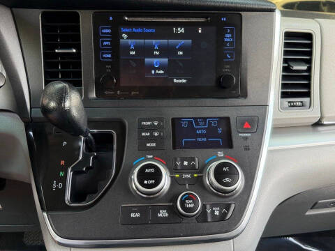2017 Toyota Sienna