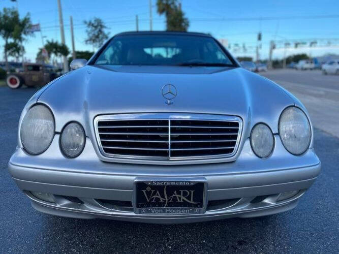 2000 Mercedes-Benz CLK320