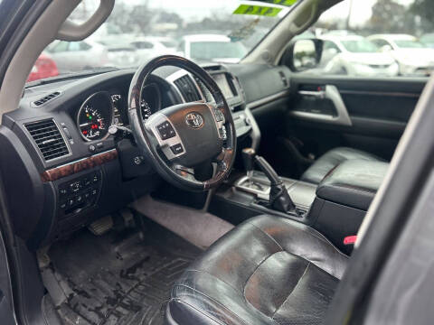 2013 Toyota Land Cruiser