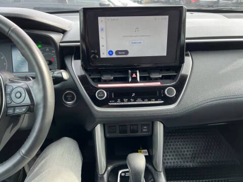 2023 Toyota Corolla Cross Hybrid SE