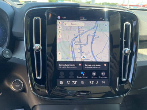 2026 Volvo XC40 B5 Core