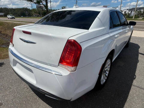 2018 Chrysler 300 Touring