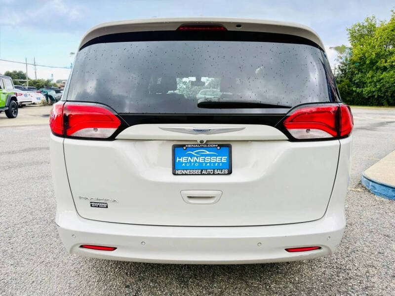 2017 Chrysler Pacifica Touring
