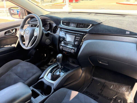 2015 Nissan Rogue SV