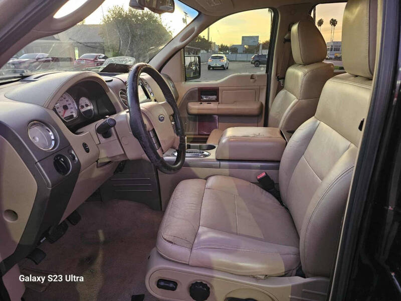 2005 Ford F-150 Lariat