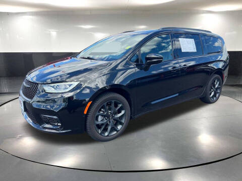 2021 Chrysler Pacifica Touring L