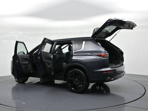 2026 Mitsubishi Outlander LE