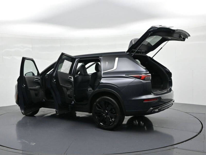 2026 Mitsubishi Outlander LE