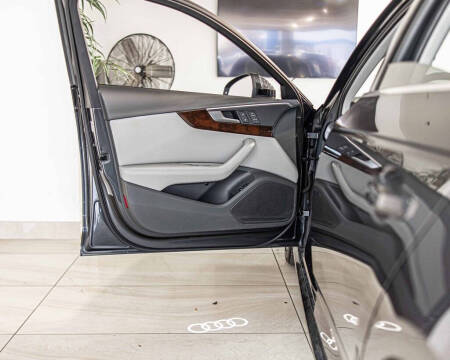 2019 Audi A4 quattro Premium Plus 45 TFSI