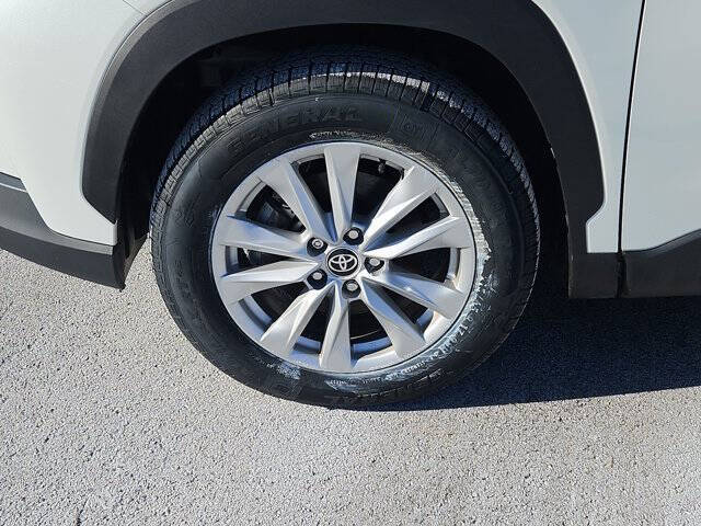 2022 Toyota Corolla Cross LE