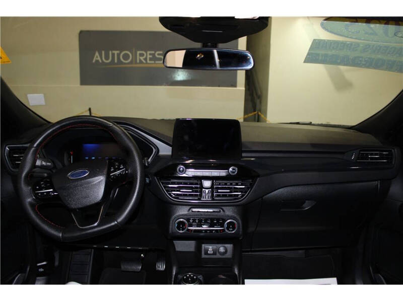 2025 Ford Escape ST-Line Select