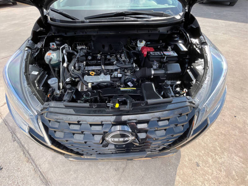 2024 Nissan Kicks SR