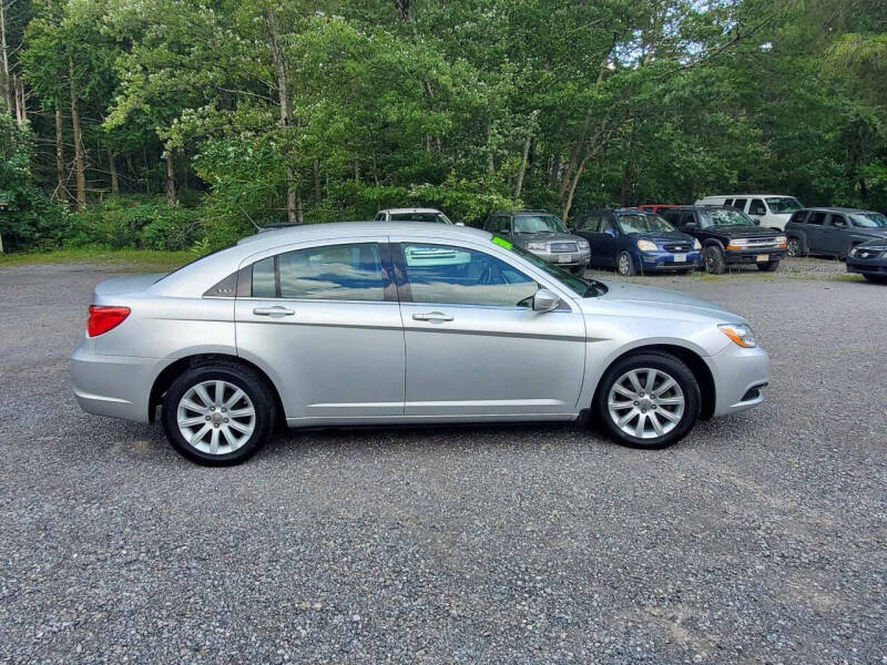 2012 Chrysler 200 Touring photo 3