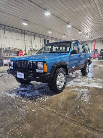 1993 Jeep Cherokee for sale at WESTSIDE GARAGE LLC in Keokuk IA