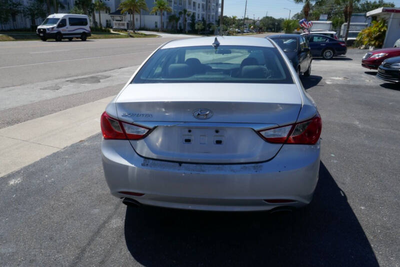 2011 Hyundai Sonata SE