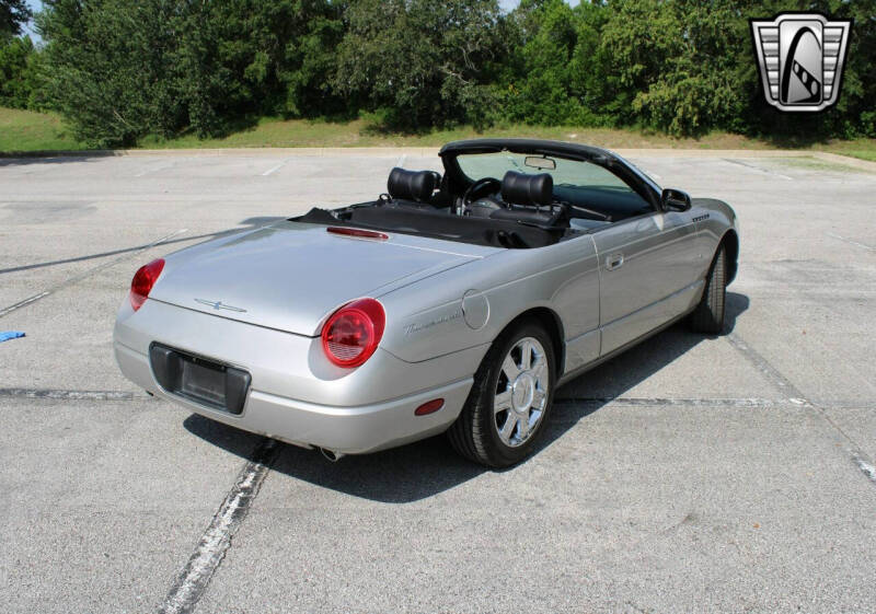 2004 Ford Thunderbird Deluxe