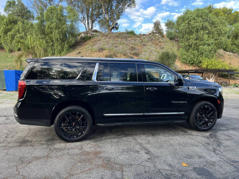 2022 GMC Yukon XL SLT