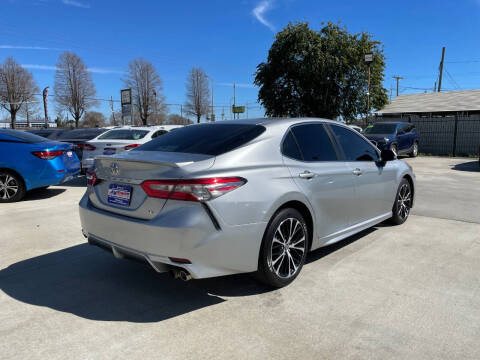2018 Toyota Camry SE