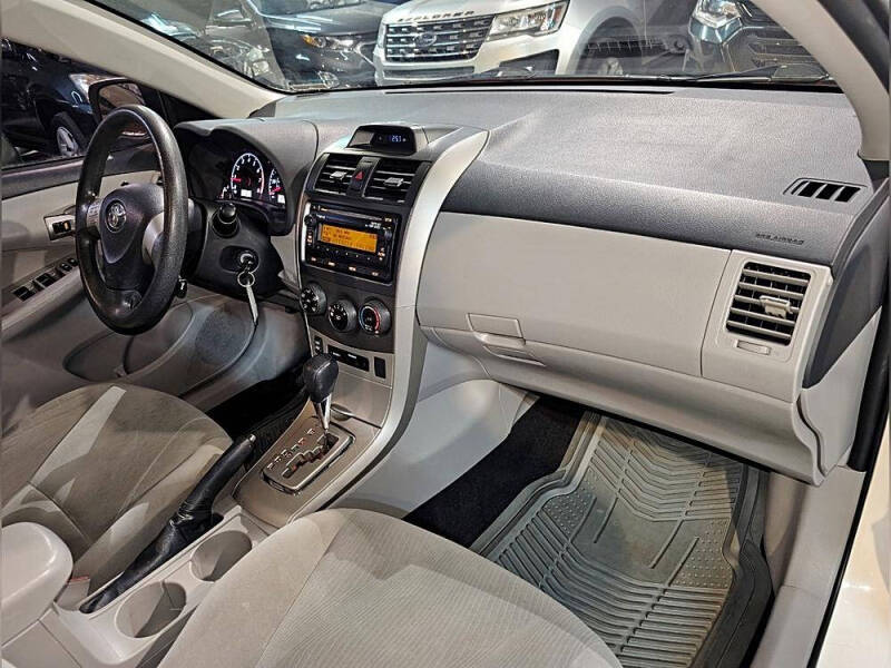 2012 Toyota Corolla LE