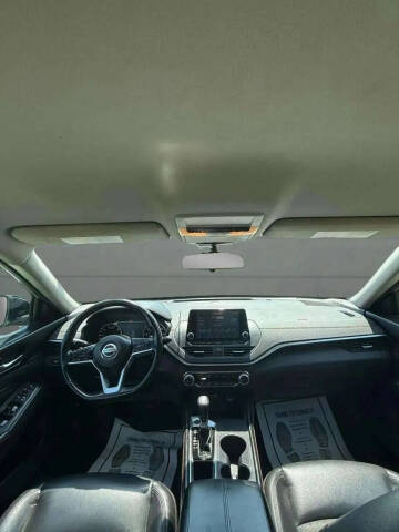 2021 Nissan Altima 2.5 SR